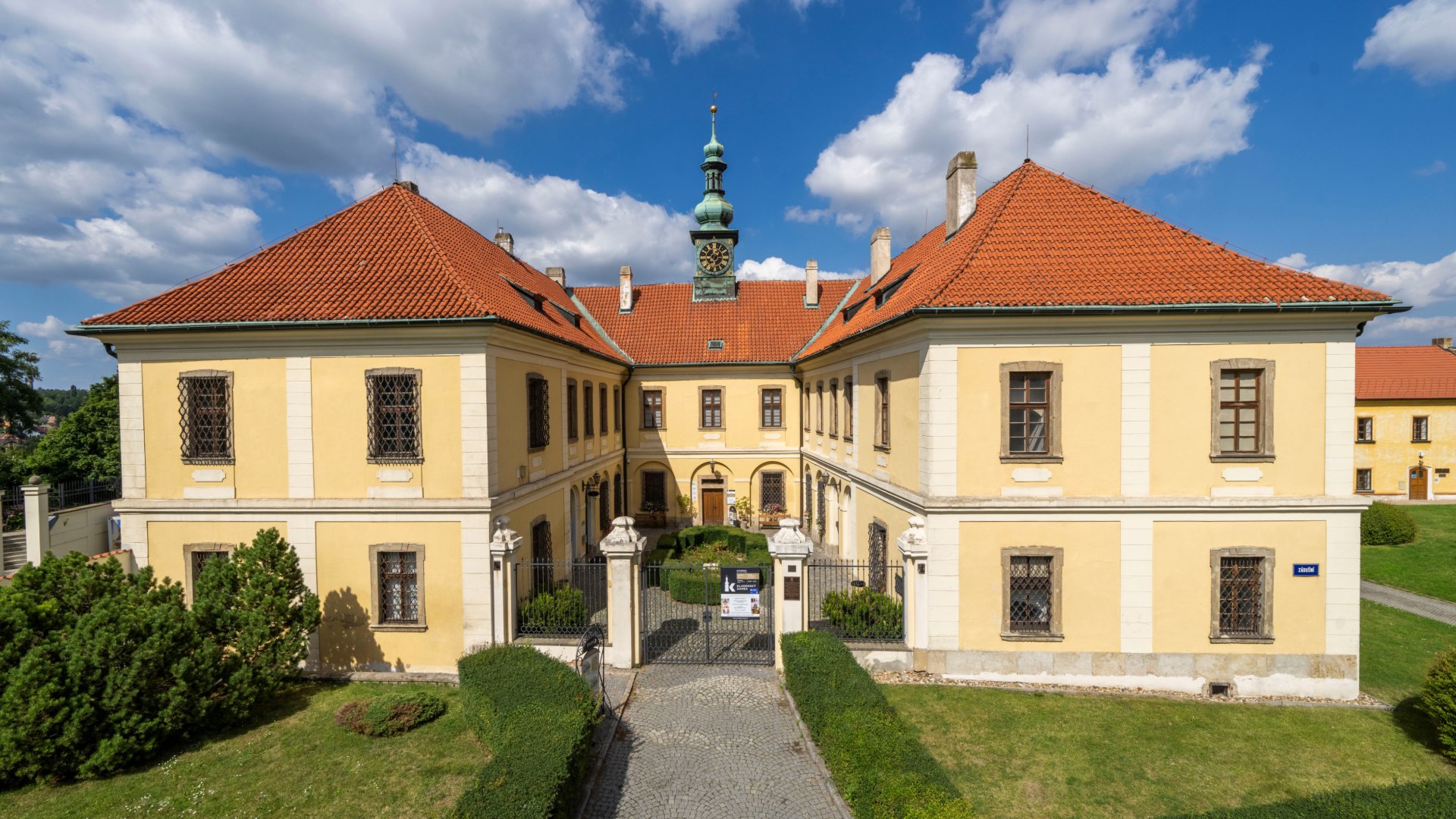 Kladenský zámek