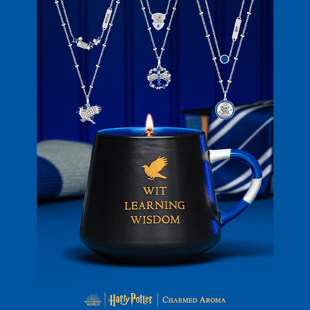 Vonná svíčka s náhrdelníkem Harry Potter koleje Havraspár