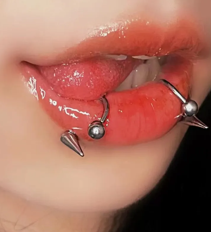 Piercing Gothic Cone Lip