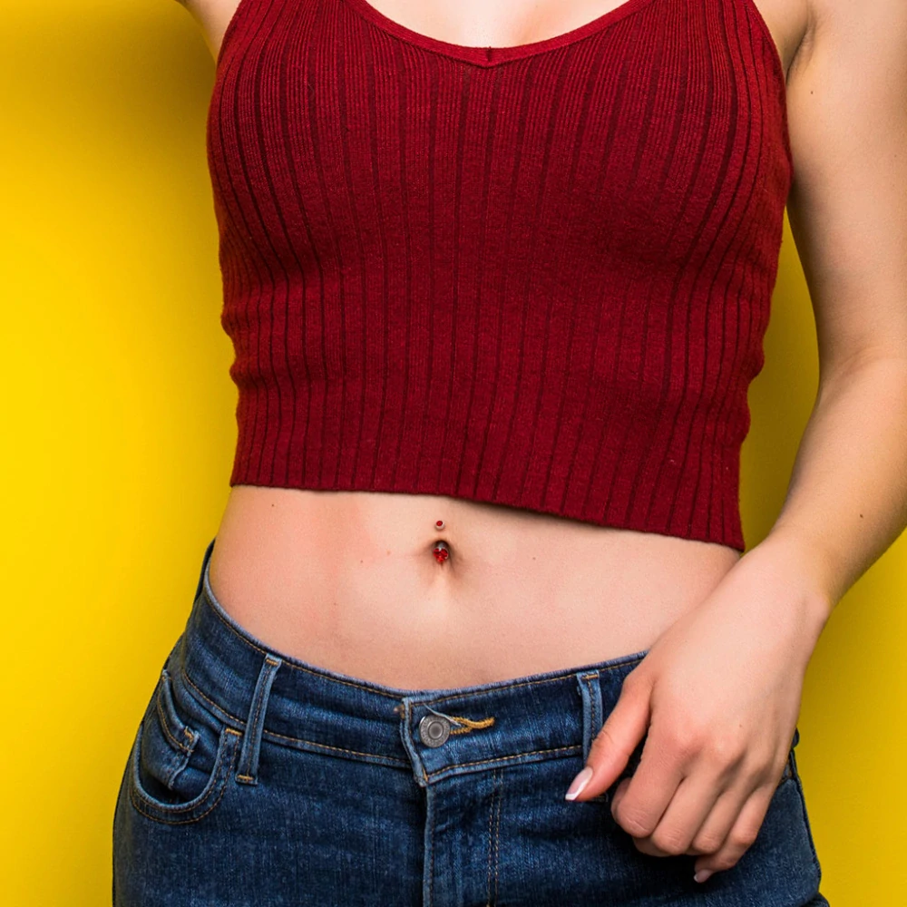 Titanový piercing do pupíku srdce