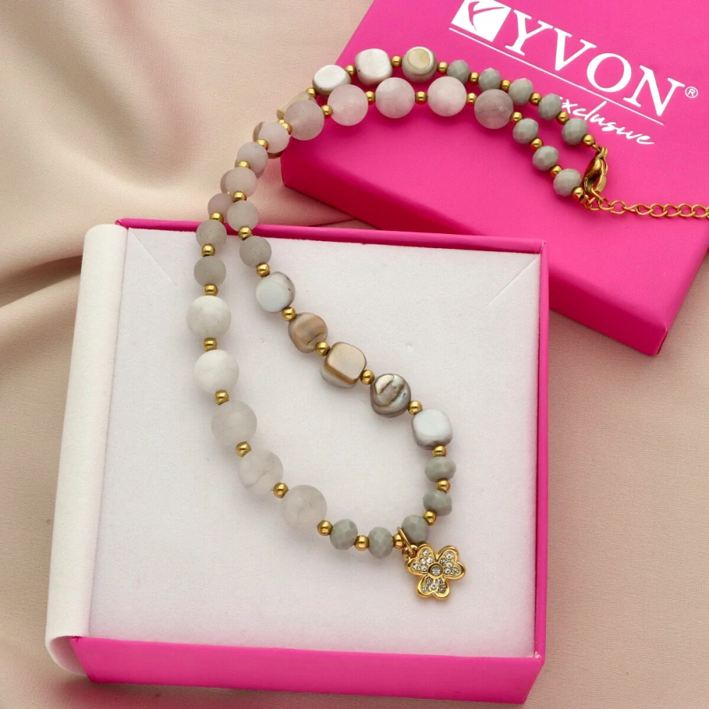 Náhrdelník s acháty a mušlemi