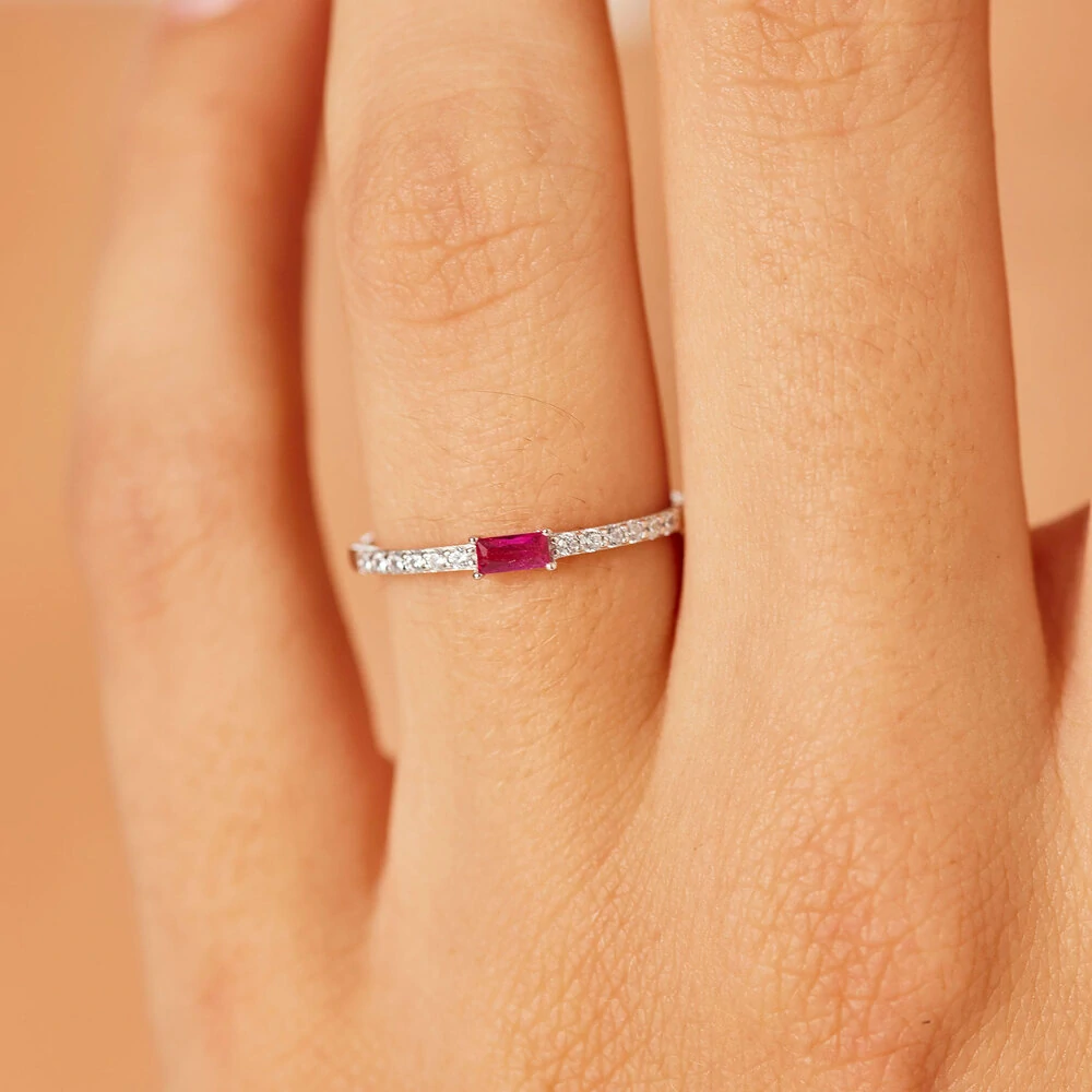 Prsten Brosway Fancy Passion Ruby FPR143