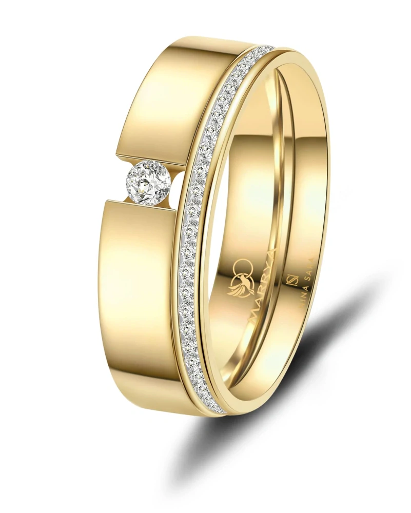 Dokonalá souhra tří snubních prstenů Gold z oceli