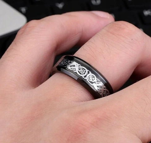 Černý prsten Sygnet Keltský drak