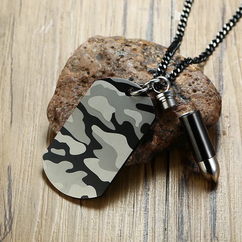 Ocelový přívěsek psí známka Camouflage