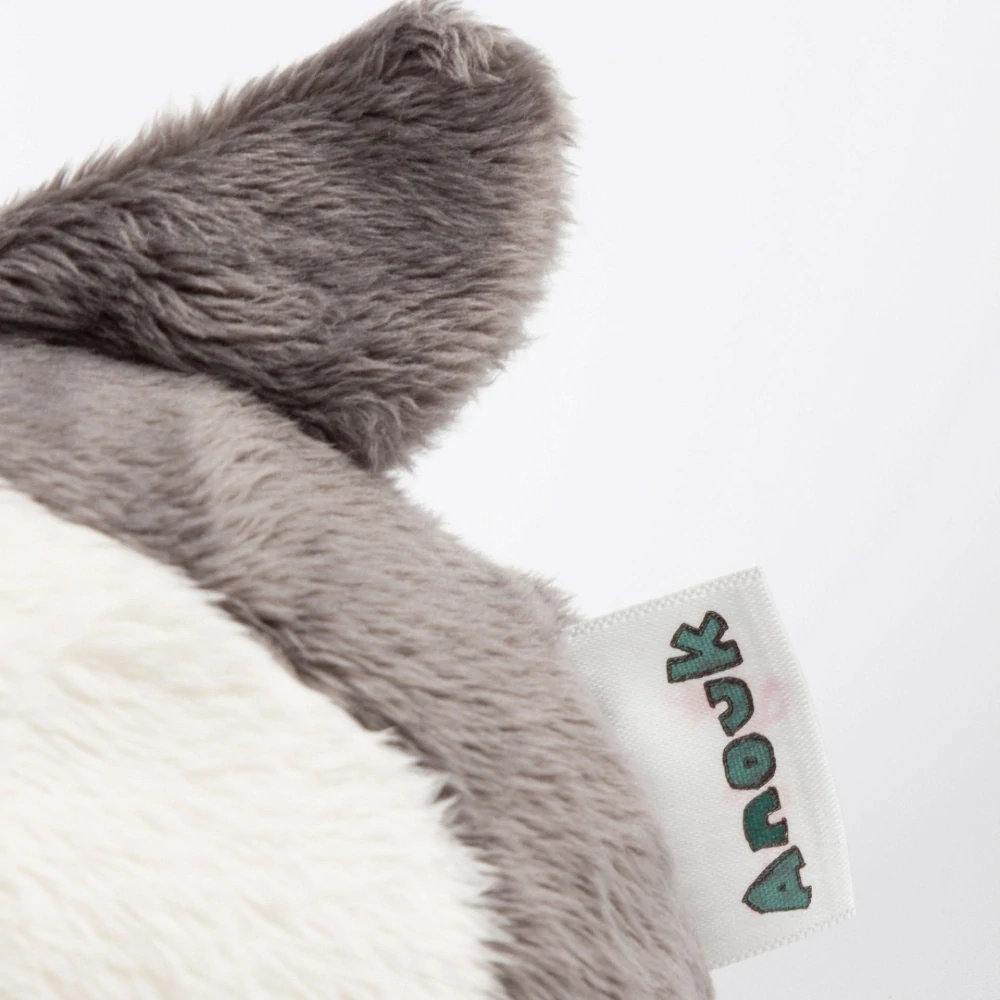 Plyšový tučňák Pinebumm, postavička z dětských knih „Anouk“