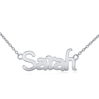 Stříbrný řetízek se jménem Sarah