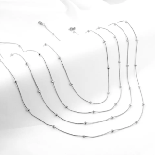 Jemný ocelový náhrdelník s kuličkami