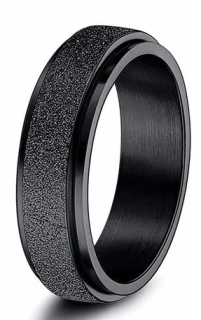 Černý prsten z nerezové oceli