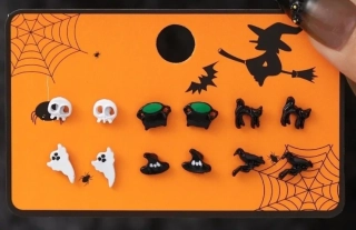 🦇 Zahalte se do halloweenské magie s třpytivými náušnicemi