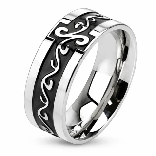Stylový prsten s černým pruhem a stříbrnými ornamenty